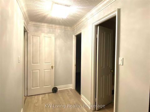 Photo 9 at 411 - 28 Hollywood Avenue, Willowdale East, Toronto