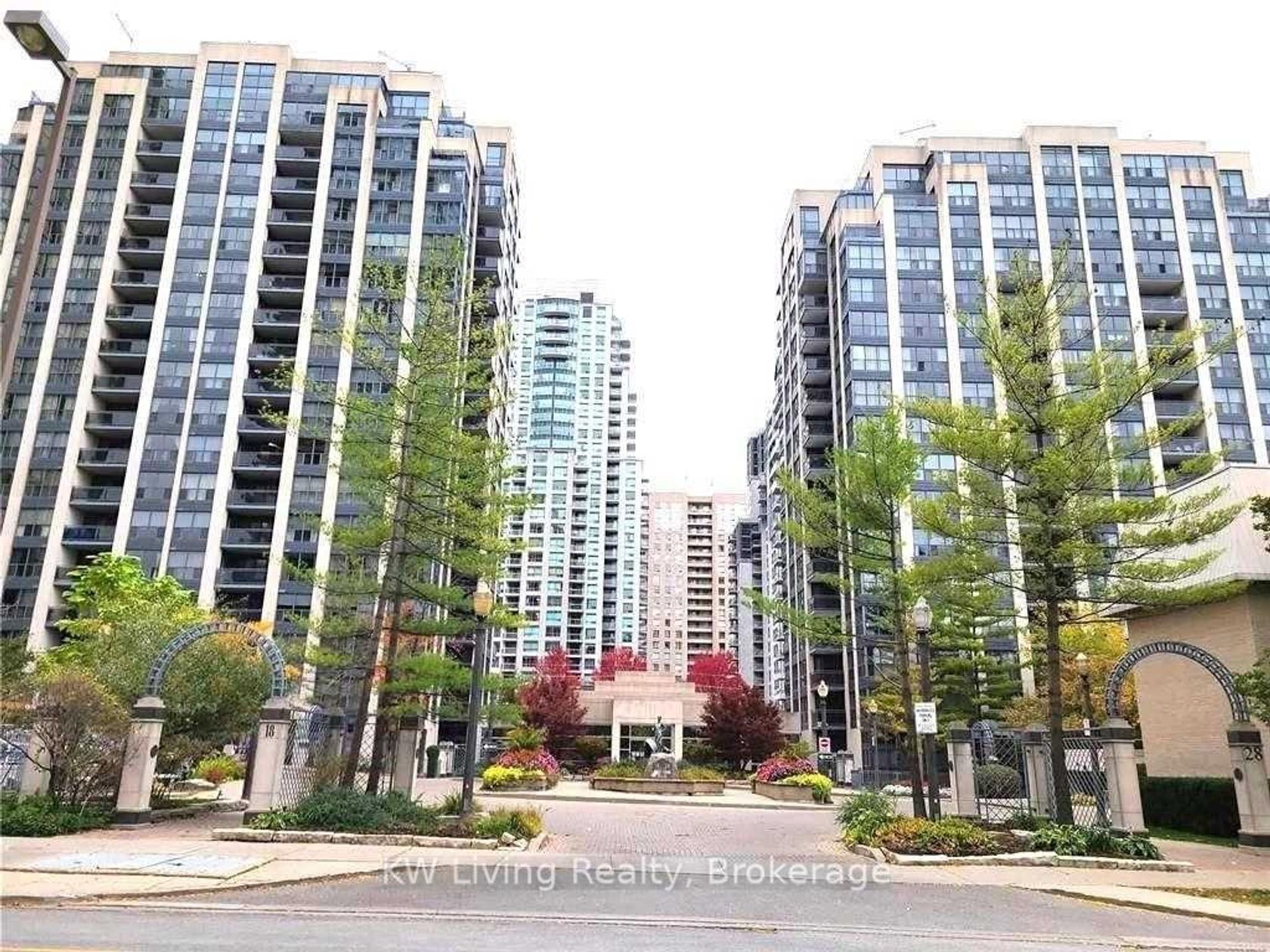 411 - 28 Hollywood Avenue, Willowdale East, Toronto by Loree Meneguzzi Real Estate 411 - 28 Hollywood Avenue, Willowdale East, Toronto