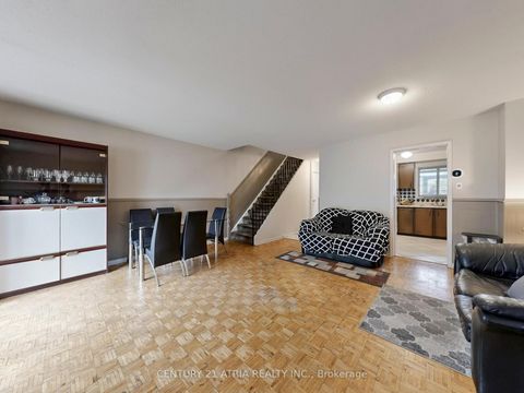 Photo 9 at 80 Hord Crescent, Lakeview Estates, Vaughan