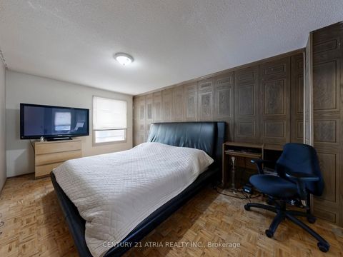 Photo 12 at 80 Hord Crescent, Lakeview Estates, Vaughan