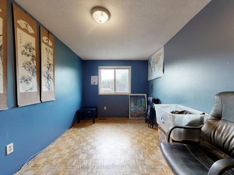 Photo 18 at 80 Hord Crescent, Lakeview Estates, Vaughan