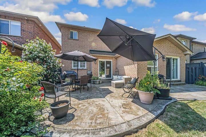 Photo 45 at 19 Hollowgrove Boulevard, Vales of Castlemore, Brampton