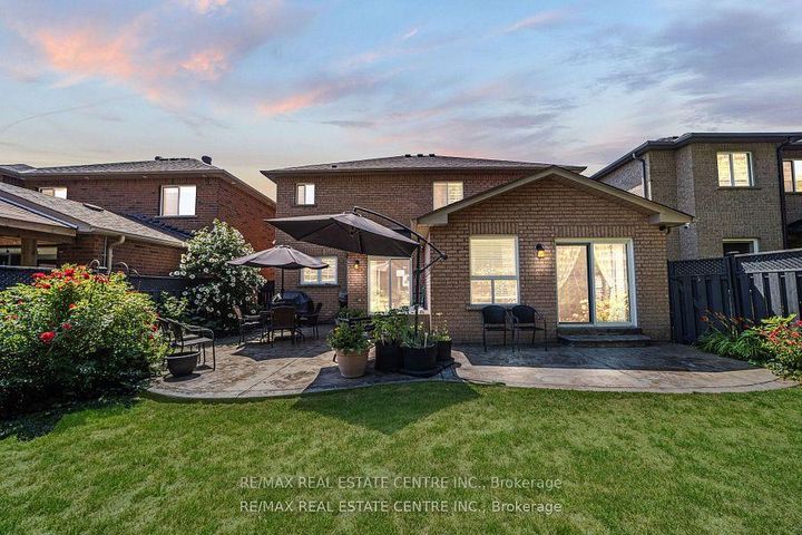 Photo 48 at 19 Hollowgrove Boulevard, Vales of Castlemore, Brampton