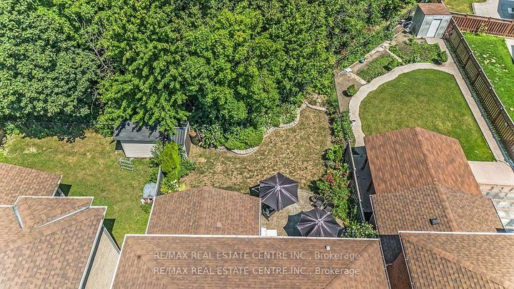 Photo 49 at 19 Hollowgrove Boulevard, Vales of Castlemore, Brampton