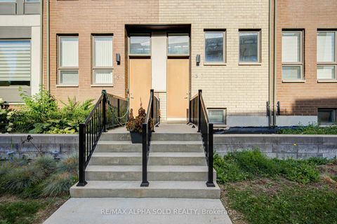 Photo 2 at 3 - 45 Thomas Mulholland Drive, CFB, Toronto