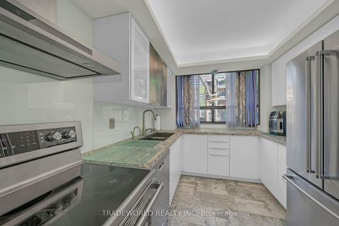 Photo 15 at 21 Dundonald Street, Yonge Corridor, Toronto