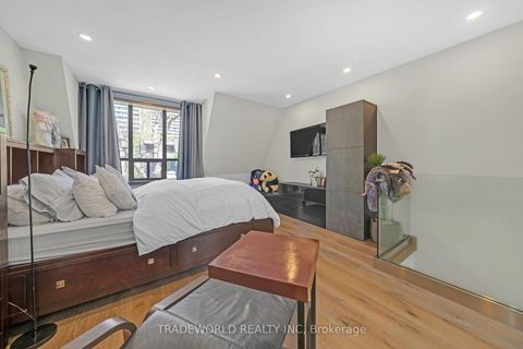 Photo 30 at 21 Dundonald Street, Yonge Corridor, Toronto