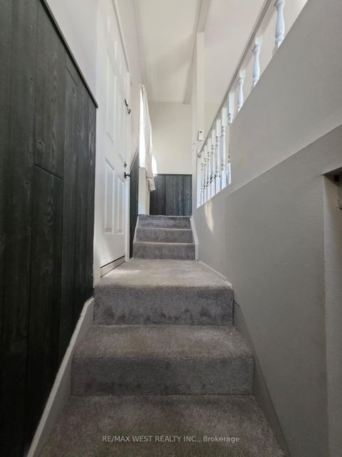 Photo 11 at 160 King Edward Avenue, Lumsden, Toronto
