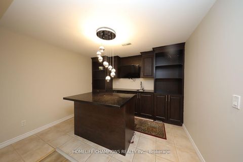 Photo 6 at 142 Estate Garden Avenue, Oak Ridges, Richmond Hill