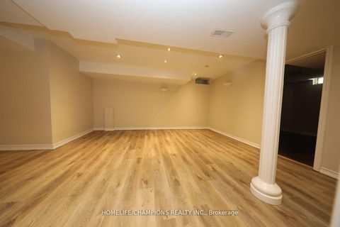 Photo 19 at 142 Estate Garden Avenue, Oak Ridges, Richmond Hill