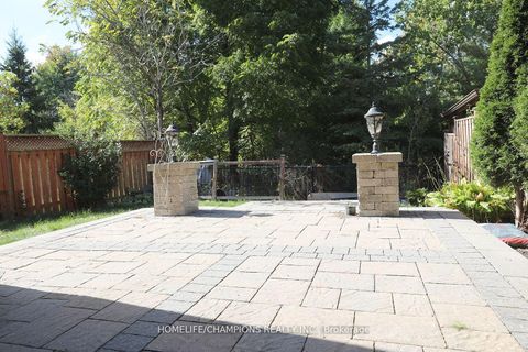 Photo 20 at 142 Estate Garden Avenue, Oak Ridges, Richmond Hill