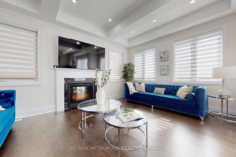 Photo 3 at 163 Ballantyne Boulevard, Vellore Village, Vaughan