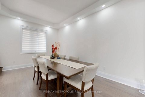 Photo 7 at 163 Ballantyne Boulevard, Vellore Village, Vaughan