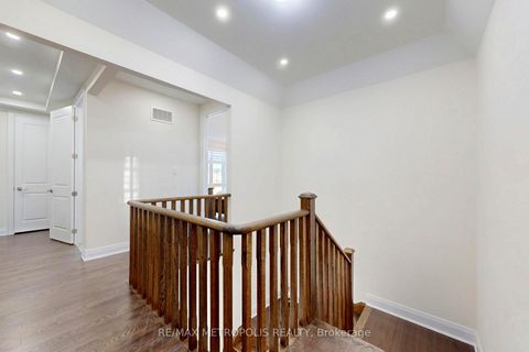 Photo 23 at 163 Ballantyne Boulevard, Vellore Village, Vaughan