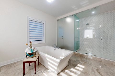 Photo 32 at 163 Ballantyne Boulevard, Vellore Village, Vaughan