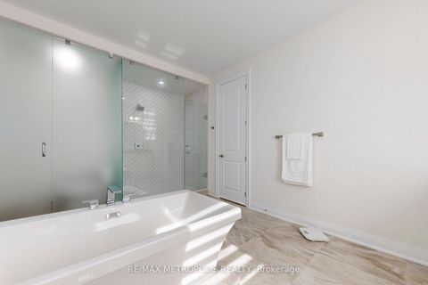 Photo 33 at 163 Ballantyne Boulevard, Vellore Village, Vaughan
