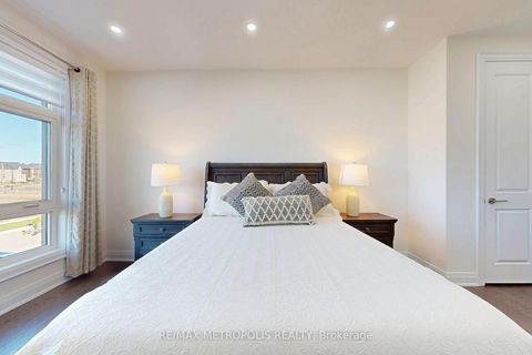 Photo 35 at 163 Ballantyne Boulevard, Vellore Village, Vaughan