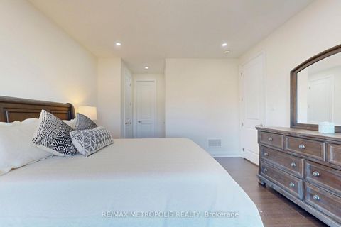 Photo 37 at 163 Ballantyne Boulevard, Vellore Village, Vaughan