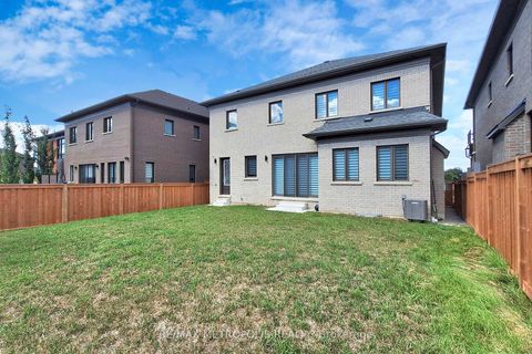 Photo 48 at 163 Ballantyne Boulevard, Vellore Village, Vaughan