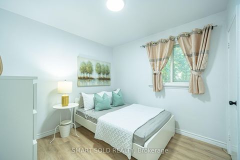 Photo 16 at 1000 Brimley Road, Bendale, Toronto