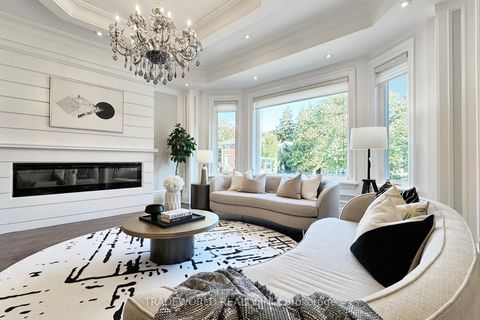 Photo 3 at 122 Parkview Avenue, Willowdale East, Toronto