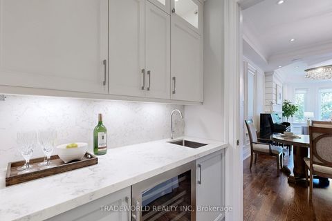 Photo 14 at 122 Parkview Avenue, Willowdale East, Toronto