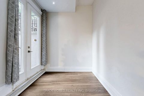 Photo 34 at 122 Parkview Avenue, Willowdale East, Toronto