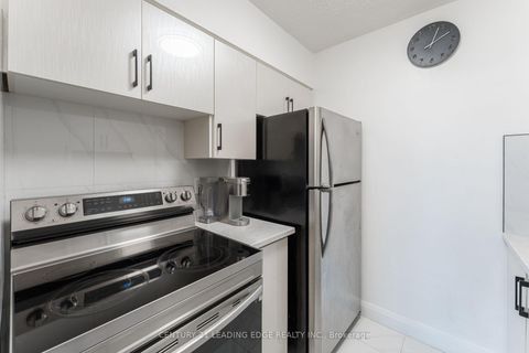 Photo 11 at 611 - 940 Caledonia Road, Glen Park, Toronto