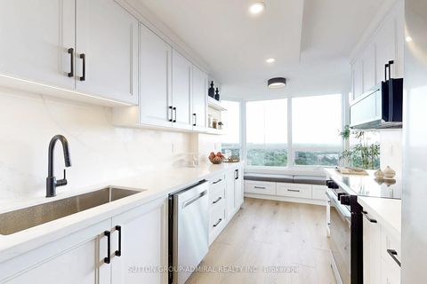 Photo 4 at 901 - 7601 Bathurst Street, Yorkhill, Vaughan