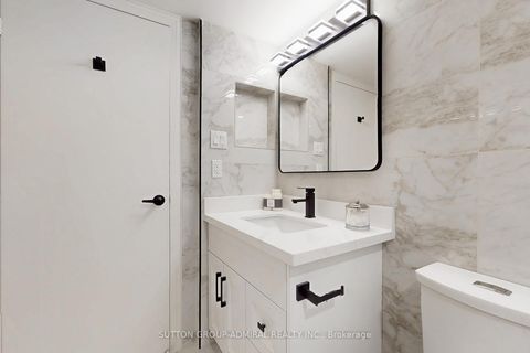 Photo 15 at 901 - 7601 Bathurst Street, Yorkhill, Vaughan