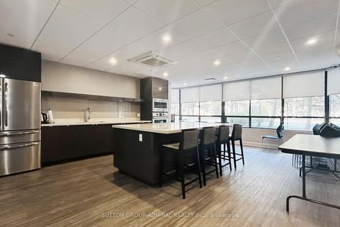 Photo 27 at 901 - 7601 Bathurst Street, Yorkhill, Vaughan