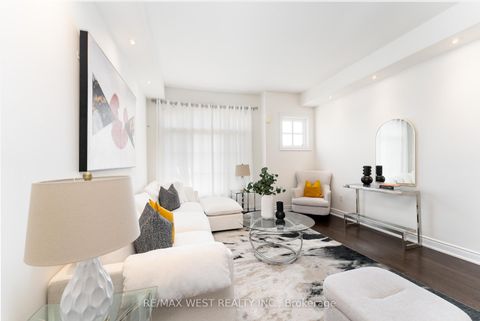 Photo 11 at 19 - 2172 Trafalgar Road, RO River Oaks, Oakville