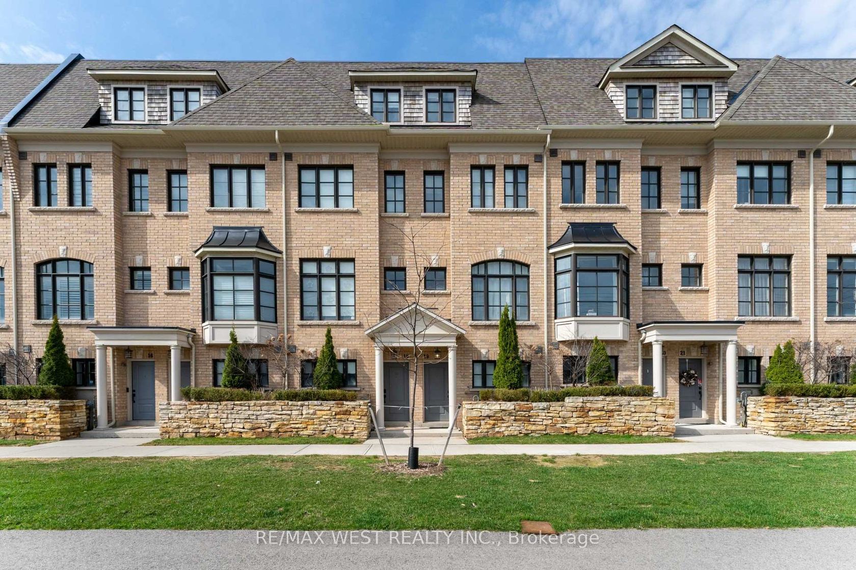 19 - 2172 Trafalgar Road, RO River Oaks, Oakville 