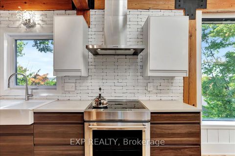 Photo 9 at 11 Crestwood Drive, North Shore, Barrie