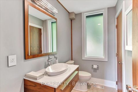 Photo 16 at 11 Crestwood Drive, North Shore, Barrie