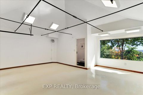 Photo 37 at 11 Crestwood Drive, North Shore, Barrie