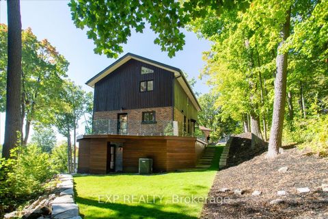 Photo 39 at 11 Crestwood Drive, North Shore, Barrie