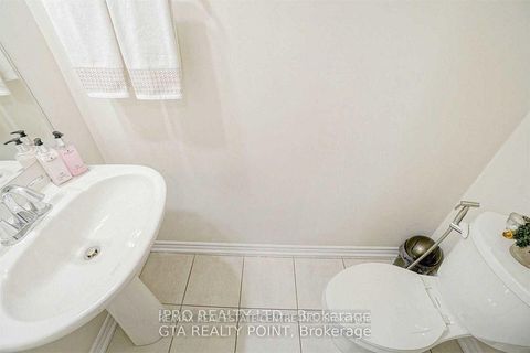 Photo 15 at 224 Sarah Cline Drive, GO Glenorchy, Oakville