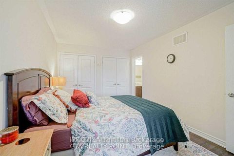 Photo 19 at 224 Sarah Cline Drive, GO Glenorchy, Oakville