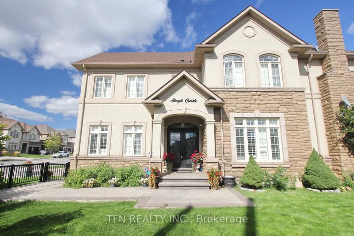 Photo 5 at 1 Beacon Hill Drive, Credit Valley, Brampton