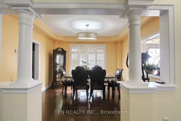 Photo 15 at 1 Beacon Hill Drive, Credit Valley, Brampton