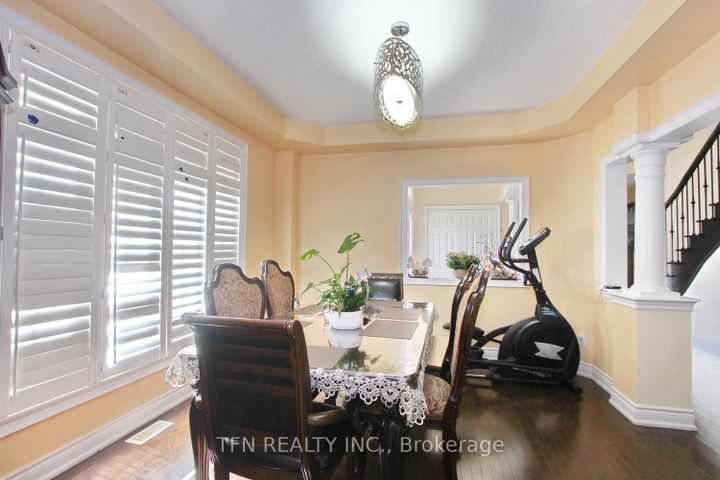 Photo 16 at 1 Beacon Hill Drive, Credit Valley, Brampton