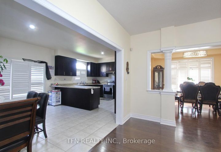 Photo 17 at 1 Beacon Hill Drive, Credit Valley, Brampton