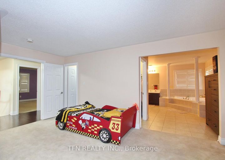 Photo 29 at 1 Beacon Hill Drive, Credit Valley, Brampton