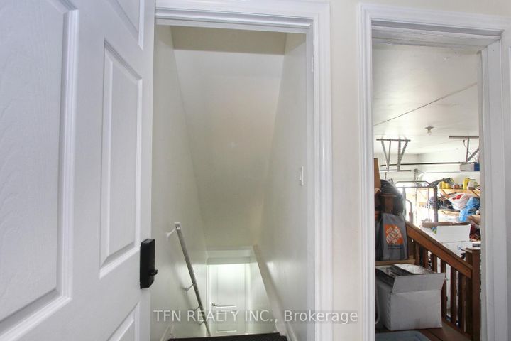 Photo 41 at 1 Beacon Hill Drive, Credit Valley, Brampton