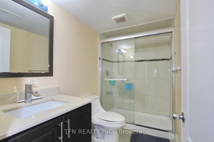 Photo 44 at 1 Beacon Hill Drive, Credit Valley, Brampton