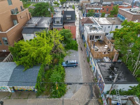 Photo 33 at 725 Dovercourt Road, Little Italy, Toronto