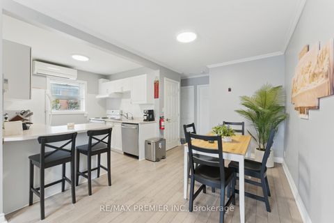 Photo 6 at 9-11 Bracebridge Avenue, Lumsden, Toronto Photo 6 at 9-11 Bracebridge Avenue, Lumsden, Toronto