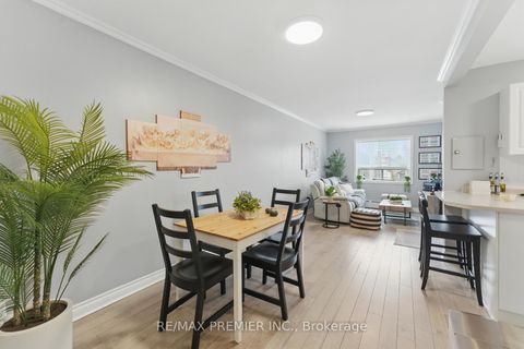 Photo 7 at 9-11 Bracebridge Avenue, Lumsden, Toronto Photo 7 at 9-11 Bracebridge Avenue, Lumsden, Toronto