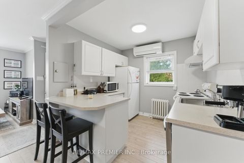 Photo 8 at 9-11 Bracebridge Avenue, Lumsden, Toronto